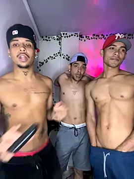 Snapshot of Owen_Benkosky chatting on November 4, 2025, 3:27 am Owen Benkosky online show from November 4, 2025, 3:27 am