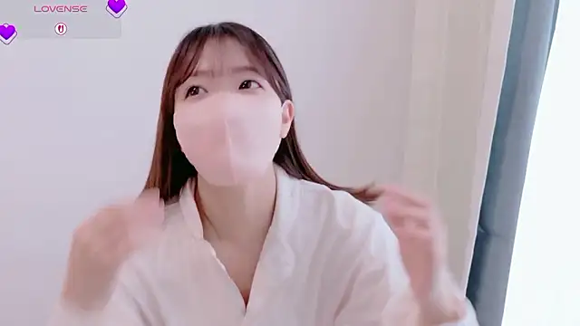 Mayu o19o online show from May 6, 2026, 1:14 am