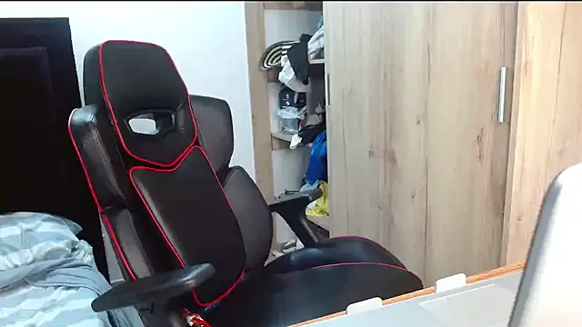 Noah-Garcia online show from September 18, 2025, 5:15 pm