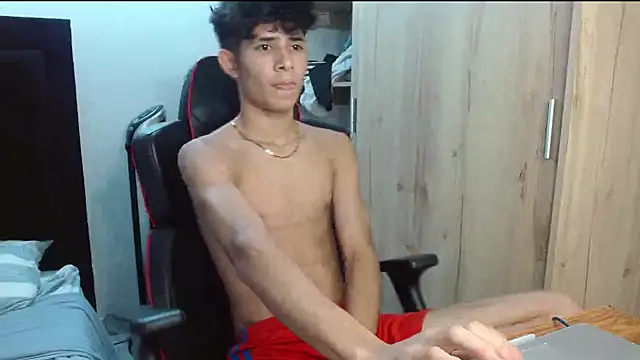 Noah-Garcia online show from September 19, 2025, 5:24 pm