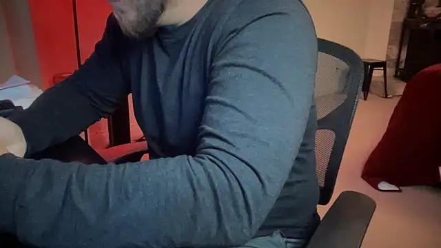 nagolraven online show from September 23, 2025, 6:27 am