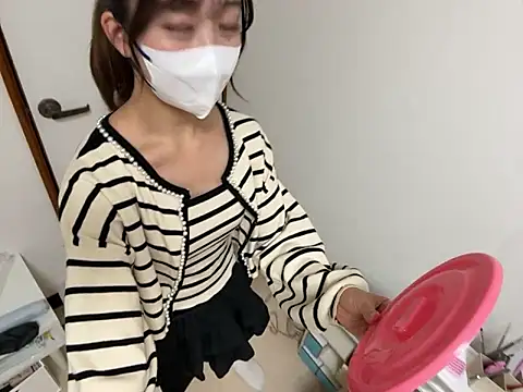 rafachama lvlv online show from November 9, 2025, 10:13 am