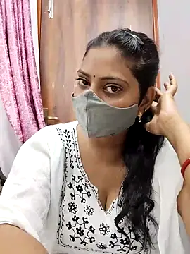 Kajal-baby07 online show from May 2, 2026, 11:21 pm