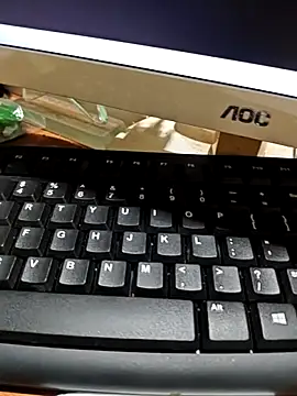 tinsro002 online show from September 25, 2025, 4:54 pm