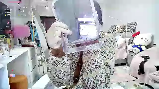 Snapshot of Diva_VVN chatting on October 15, 2025, 12:00 am Diva VVN online show from October 15, 2025, 12:00 am