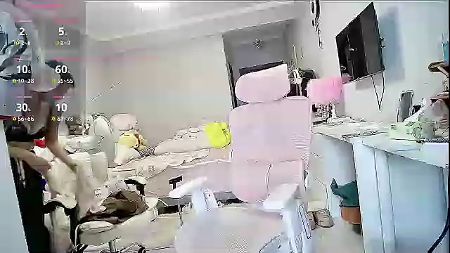 Snapshot of Diva_VVN chatting on October 28, 2025, 12:03 am Diva VVN online show from October 28, 2025, 12:03 am