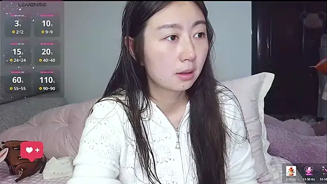 Snapshot of Diva_VVN chatting on March 28, 2026, 12:21 am Diva VVN online show from March 28, 2026, 12:21 am