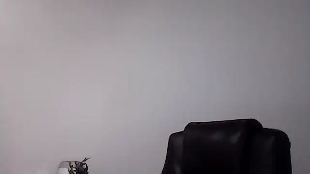 Snapshot of Fufella chatting on November 7, 2025, 8:42 pm Fufella online show from November 7, 2025, 8:42 pm