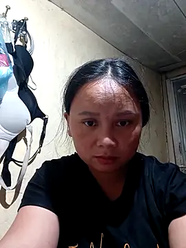 Snapshot of -Kitty-92 chatting on October 1, 2025, 5:13 am -Kitty-92 online show from October 1, 2025, 5:13 am