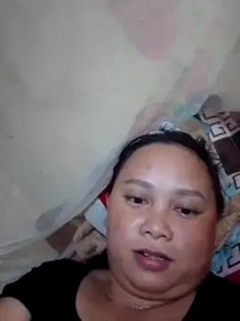 Snapshot of -Kitty-92 chatting on October 25, 2025, 2:35 pm -Kitty-92 online show from October 25, 2025, 2:35 pm