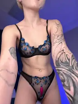 Snapshot of Elven_Elfie chatting on November 1, 2025, 5:09 am Elven Elfie online show from November 1, 2025, 5:09 am