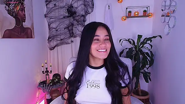 AlisxxnFx online show from October 2, 2025, 3:46 am