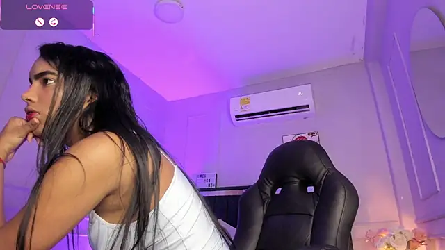 Snapshot of Catalleya_flower chatting on March 3, 2026, 8:04 pm Catalleya flower online show from March 3, 2026, 8:04 pm