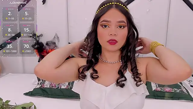 Snapshot of AlanaCusack chatting on October 19, 2025, 12:39 pm AlanaCusack online show from October 19, 2025, 12:39 pm