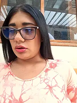 Snapshot of Monse--145 chatting on October 15, 2025, 9:15 pm Monse--145 online show from October 15, 2025, 9:15 pm