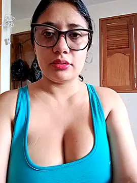 Snapshot of Monse--145 chatting on October 18, 2025, 12:39 pm Monse--145 online show from October 18, 2025, 12:39 pm