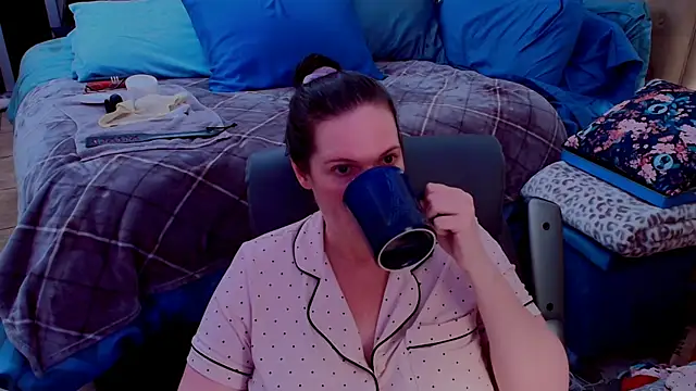 ninajaymes online show from May 19, 2026, 1:56 am