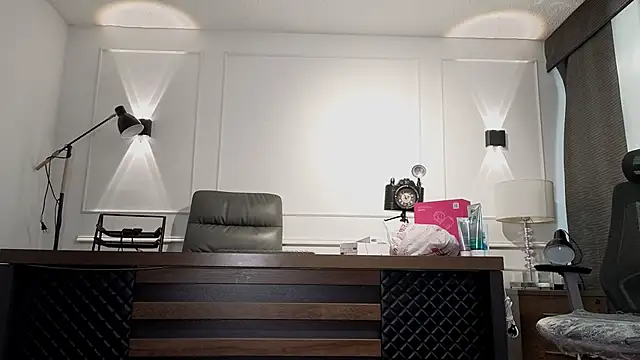 Snapshot of imrockstar chatting on February 24, 2026, 7:23 pm imrockstar online show from February 24, 2026, 7:23 pm