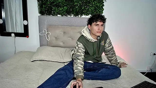 Cute Ethan online show from September 9, 2025, 3:17 am