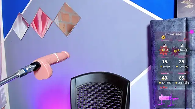 lau-hot online show from September 25, 2025, 8:45 pm