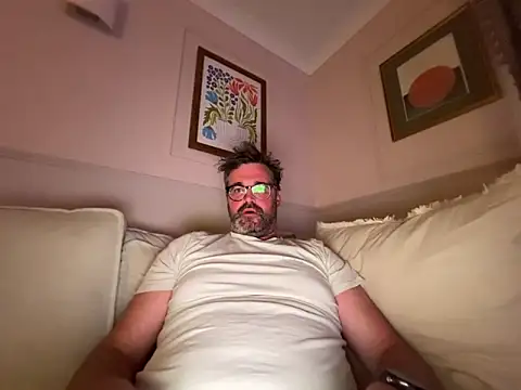 CyprioteWhitefly online show from May 9, 2026, 9:31 pm
