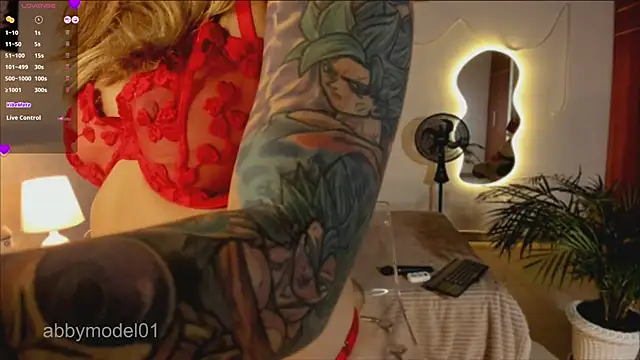 Snapshot of AbbyModel01 chatting on October 18, 2025, 9:48 pm AbbyModel01 online show from October 18, 2025, 9:48 pm