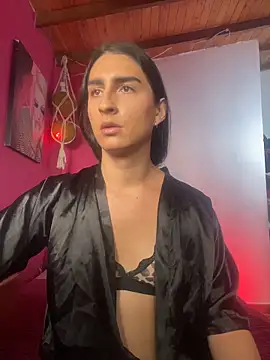 lola diez online show from October 14, 2025, 7:25 pm