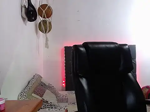 lola diez online show from March 7, 2026, 9:45 pm