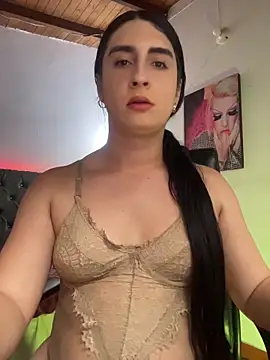 lola diez online show from June 21, 2026, 10:23 pm