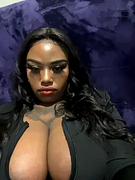 QUEEN NOBUHLE 777 online show from September 30, 2025, 3:33 am