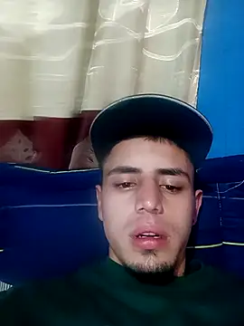 Snapshot of 1C2AM22 chatting on October 17, 2025, 3:42 am 1C2AM22 online show from October 17, 2025, 3:42 am