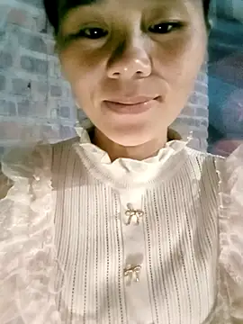 Snapshot of Suni2345 chatting on October 16, 2025, 2:18 pm Suni2345 online show from October 16, 2025, 2:18 pm