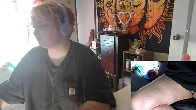 Annikkaa online show from September 10, 2025, 5:57 pm