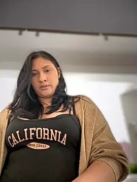 Snapshot of Elyross1_ chatting on September 28, 2025, 8:25 pm Elyross1  online show from September 28, 2025, 8:25 pm