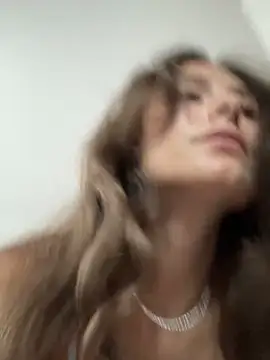 SophiiaStarr online show from September 19, 2025, 4:29 pm