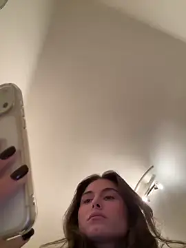 SophiiaStarr online show from December 16, 2025, 7:19 pm