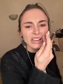 Snapshot of SophiiaStarr chatting on March 18, 2026, 7:50 pm SophiiaStarr online show from March 18, 2026, 7:50 pm