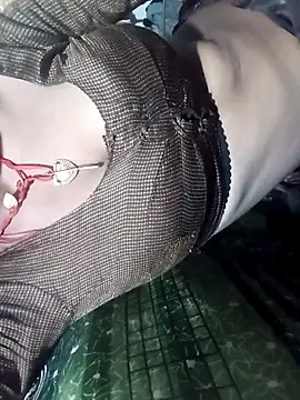 Snapshot of Sharmili_xx chatting on October 7, 2025, 12:19 am Sharmili xx online show from October 7, 2025, 12:19 am