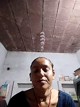 Snapshot of Sonam_shinde chatting on September 30, 2025, 4:45 pm Sonam shinde online show from September 30, 2025, 4:45 pm