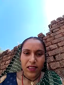 Snapshot of Sonam_shinde chatting on October 4, 2025, 5:05 am Sonam shinde online show from October 4, 2025, 5:05 am