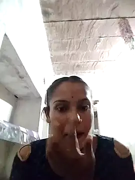 Snapshot of Sonam_shinde chatting on October 21, 2025, 4:30 pm Sonam shinde online show from October 21, 2025, 4:30 pm
