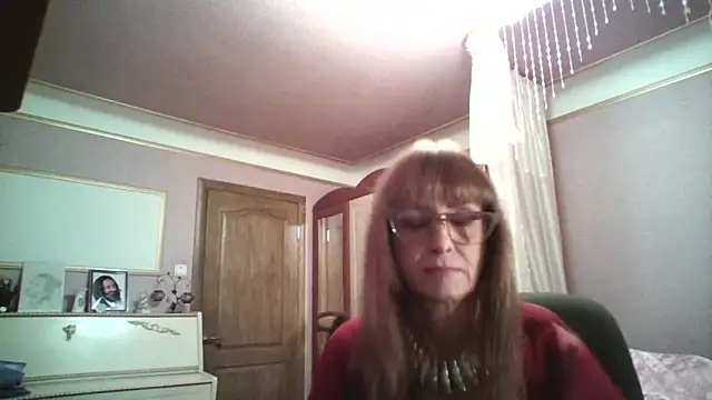 Darsy Lovs online show from September 10, 2025, 5:57 pm