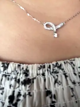 smgirls online show from September 18, 2025, 8:05 am