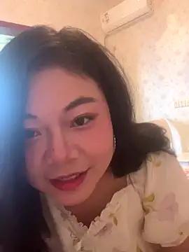 smgirls online show from October 5, 2025, 8:45 am