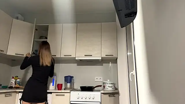 Denni Spilber online show from September 27, 2025, 4:45 pm