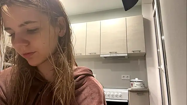 Denni Spilber online show from October 4, 2025, 5:00 pm