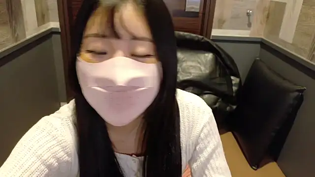 Ema-- online show from November 12, 2025, 10:15 am