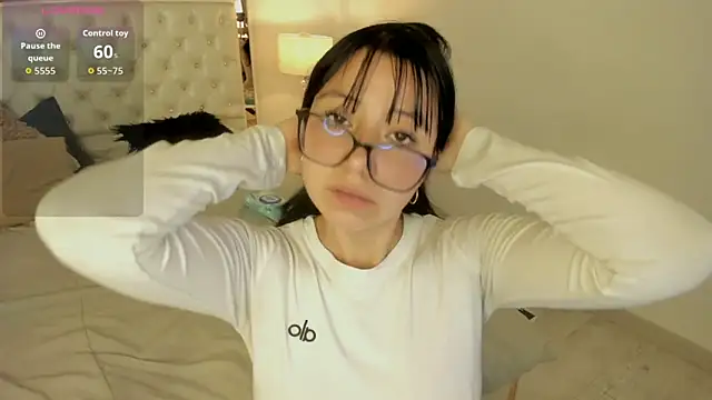 Zoe Xra online show from June 13, 2026, 9:24 pm
