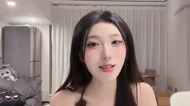 ZhaoZhao-ZM online show from October 10, 2025, 12:26 pm