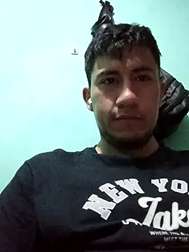 Snapshot of True_Di chatting on September 10, 2025, 2:22 am True Di online show from September 10, 2025, 2:22 am